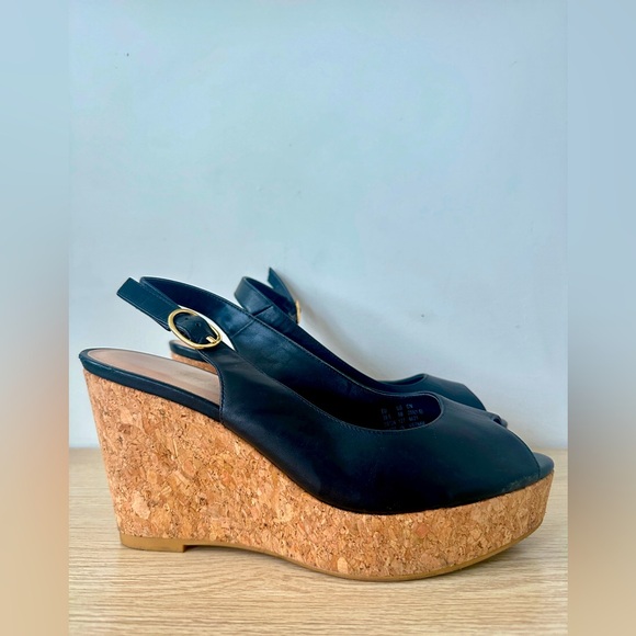 Stuart Weitzman ‘Rinna’ Wedge Sandal, size 9 - Picture 5 of 6